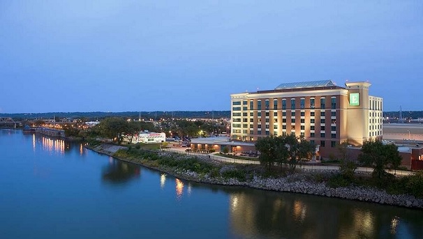 Peoria Hotels Embassy Suites by Hilton